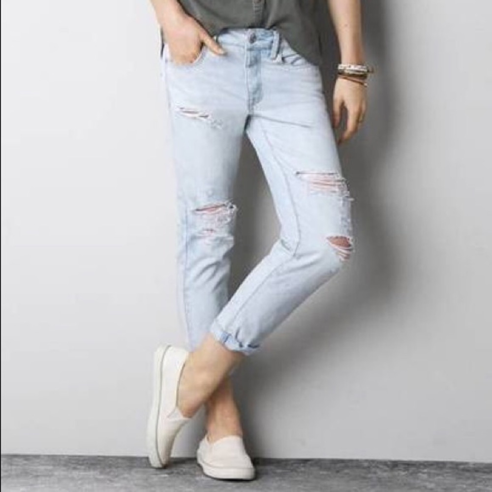 American Eagle Ripped Jeans Boyfriend Cropped Sz 4